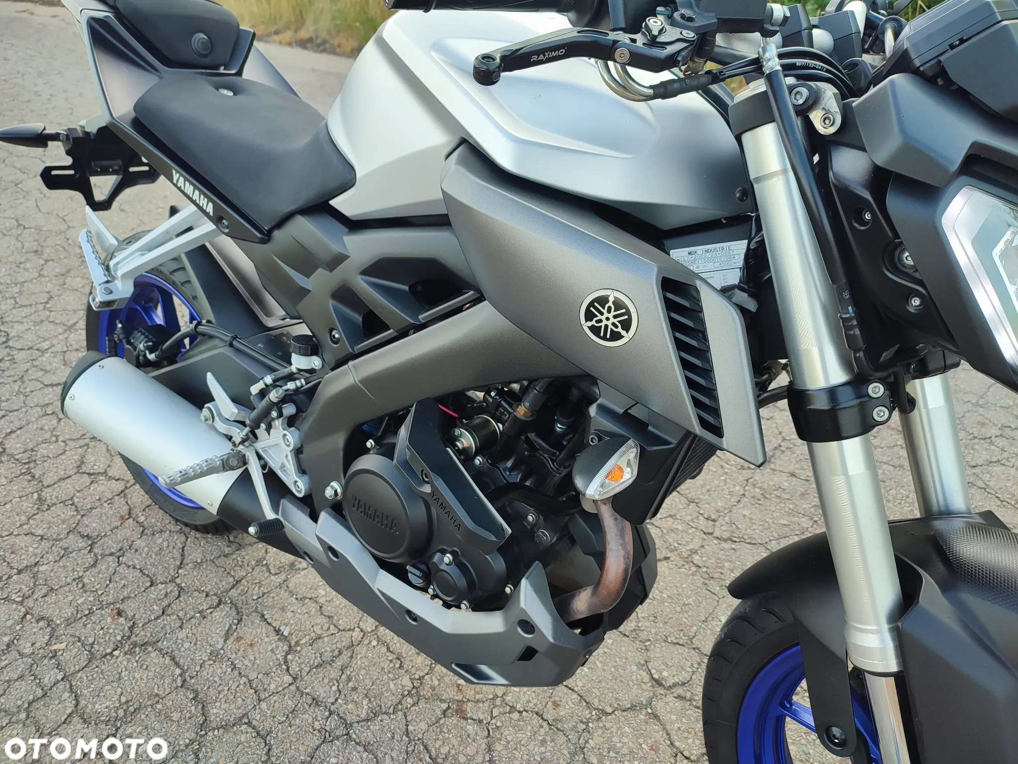 Yamaha MT - 27