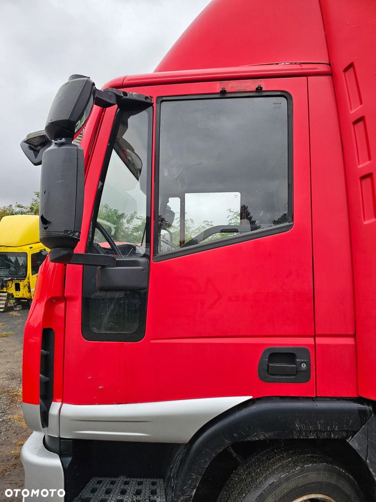 DRZWI LEWE CZERWONE IVECO EUROCARGO 08-15 rok - 1