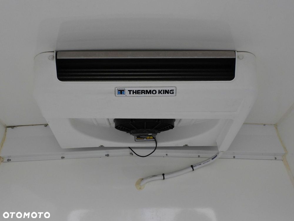 Iveco DAILY 35S14 FURGON CHŁODNIA -10*C ZASILANIE 230V TEMPOMAT AUTOMAT HI-MATIC KLIMATYZACJA  140KM - 24