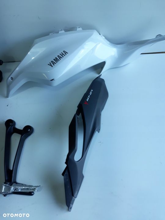 YAMAHA MT07 MT-07 LAGI OWIEWKA BŁOTNIK PODNÓŻEK - 4