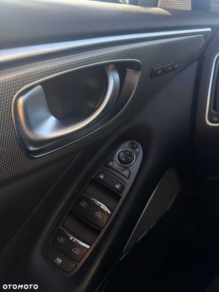 Infiniti Q50 2.0t Sport - 10