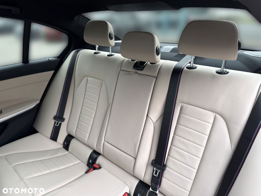 BMW Seria 3 - 18