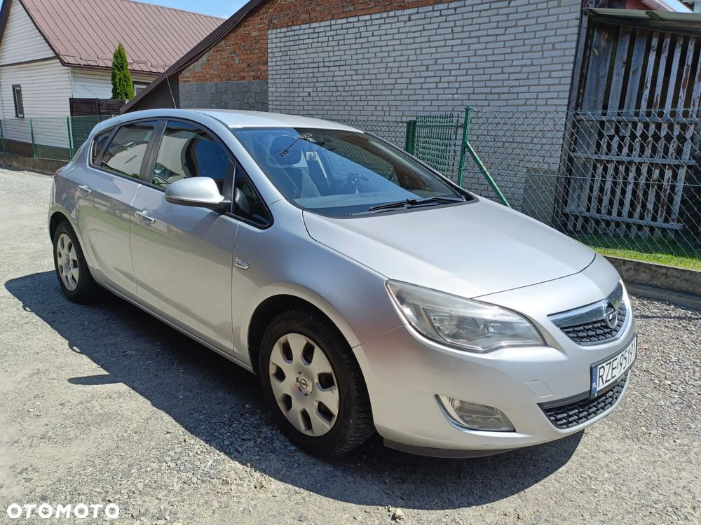 Opel Astra - 1