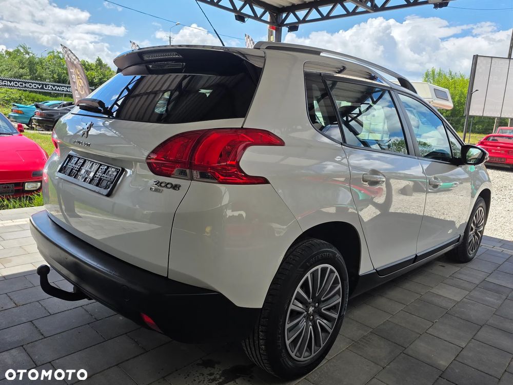 Peugeot 2008 - 12