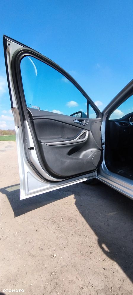 Opel Astra 1.6 D (CDTI) Start/Stop Dynamic - 24