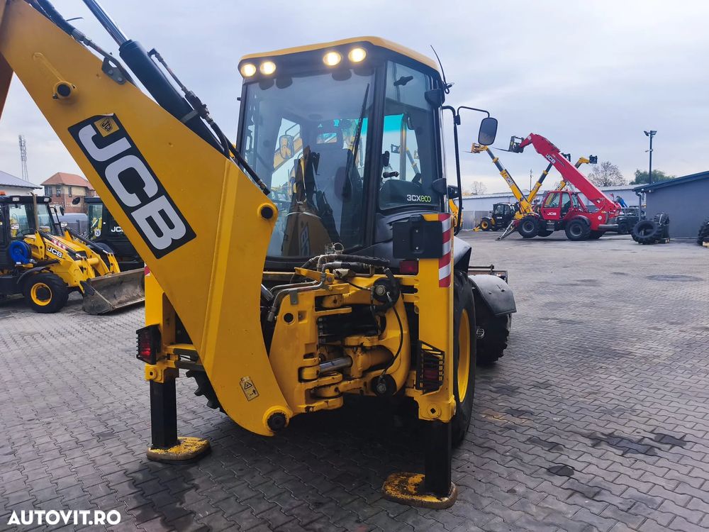 JCB 3CX - 6