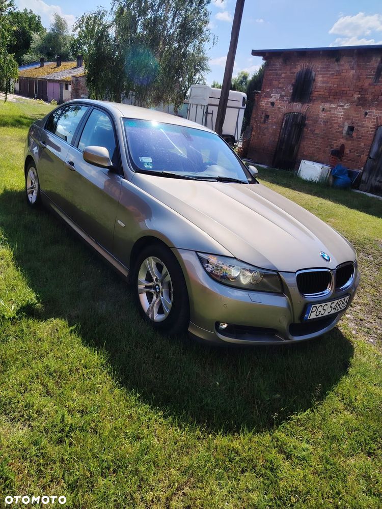BMW Seria 3 318i - 8