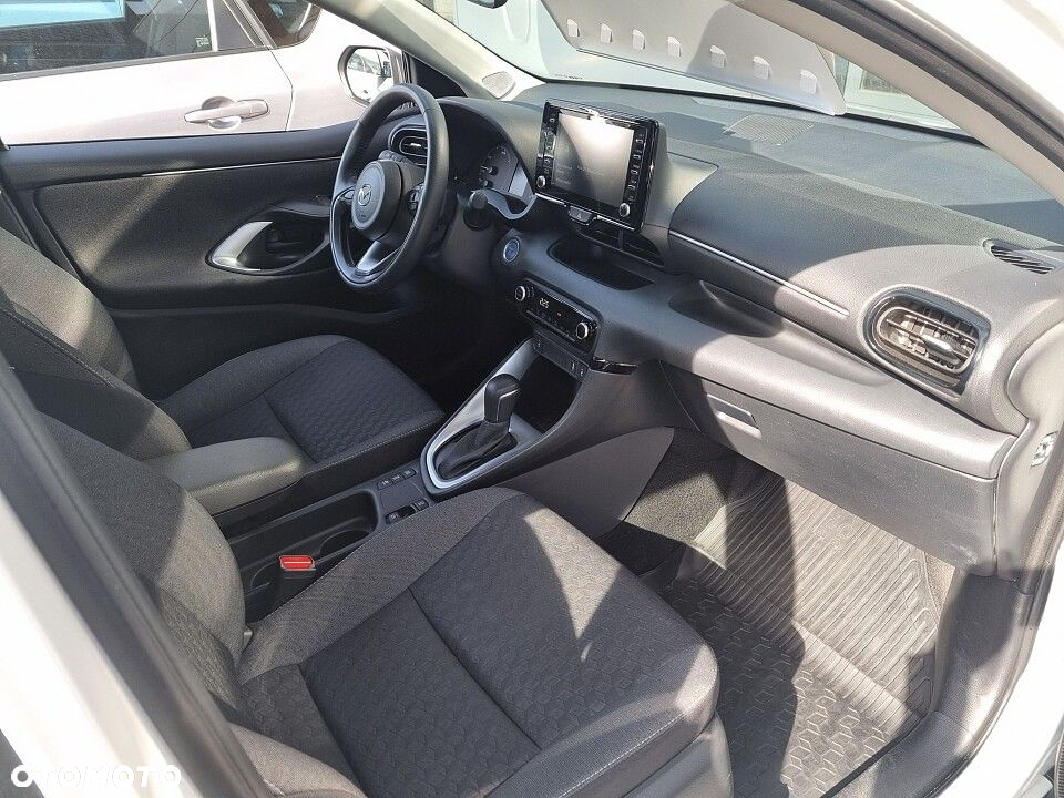 Mazda 2 - 25