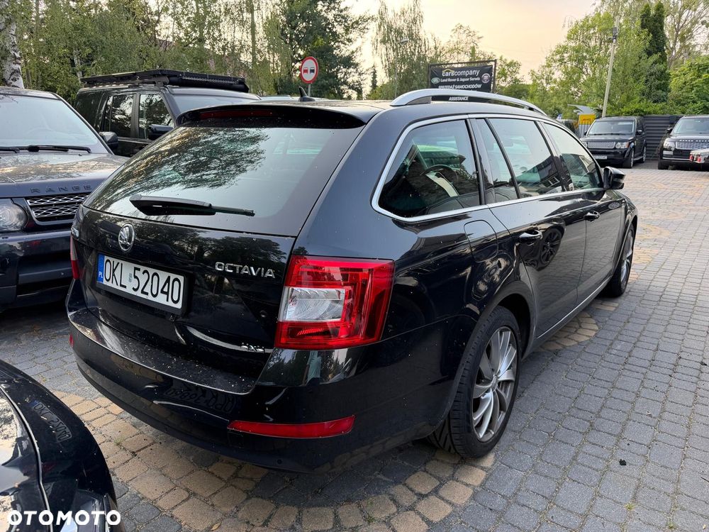 Skoda Octavia 2.0 TDI 4x4 L&K DSG - 12