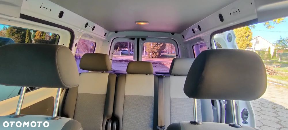 Volkswagen Caddy - 9