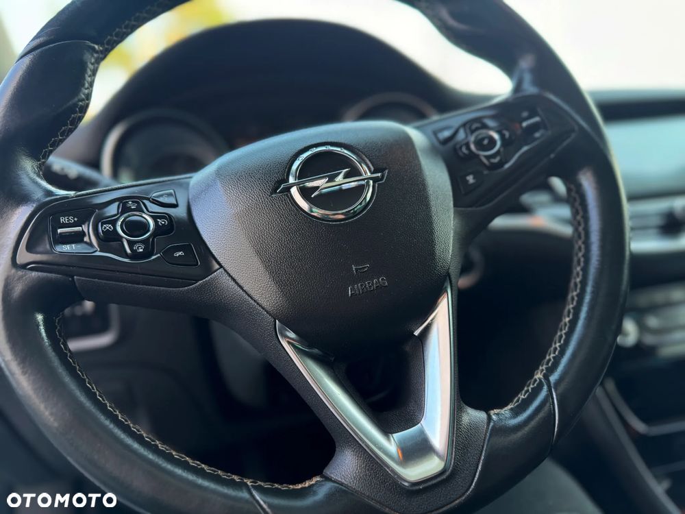 Opel Astra 1.4 Turbo Start/Stop Business - 26