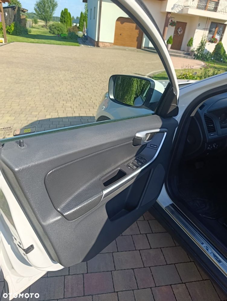 Volvo XC 60 2.4D AWD - 9