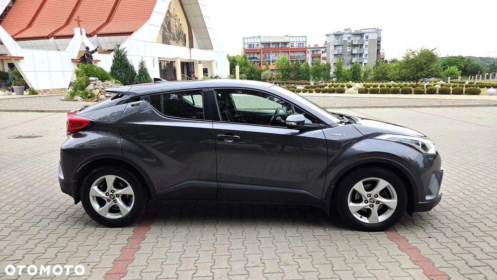 Toyota C-HR Business-Edition - 8