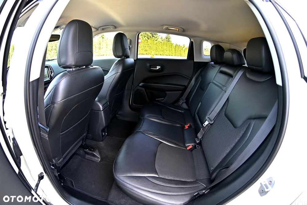 Jeep Compass 1.4 TMair Night Eagle FWD S&S - 23