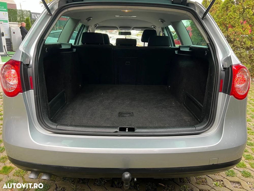 Volkswagen Passat Variant 2.0 Blue TDI DSG SCR Business Edition - 10