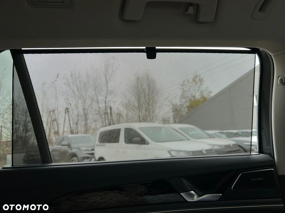 Volkswagen Passat Variant - 21