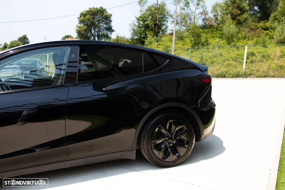 Tesla Model Y Long Range RWD - 12