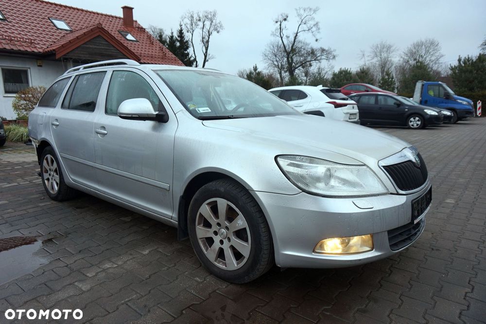 SKODA OCTAVIA II LIFT KOMBI 2010 9156 1.4 TSI CAXA 122KM MPH SREBRNY na części - 7