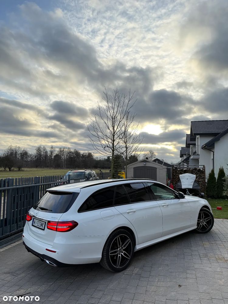 Mercedes-Benz Klasa E 220 d 4-Matic 9G-TRONIC - 15