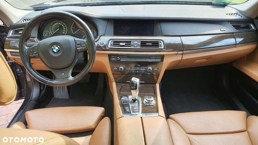 BMW Seria 7 730d - 23