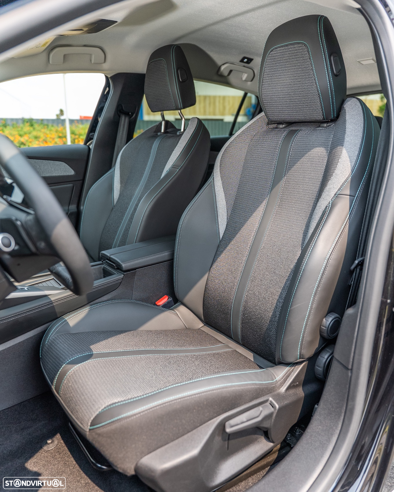 Peugeot 308 1.2 PureTech Allure EAT8 - 8