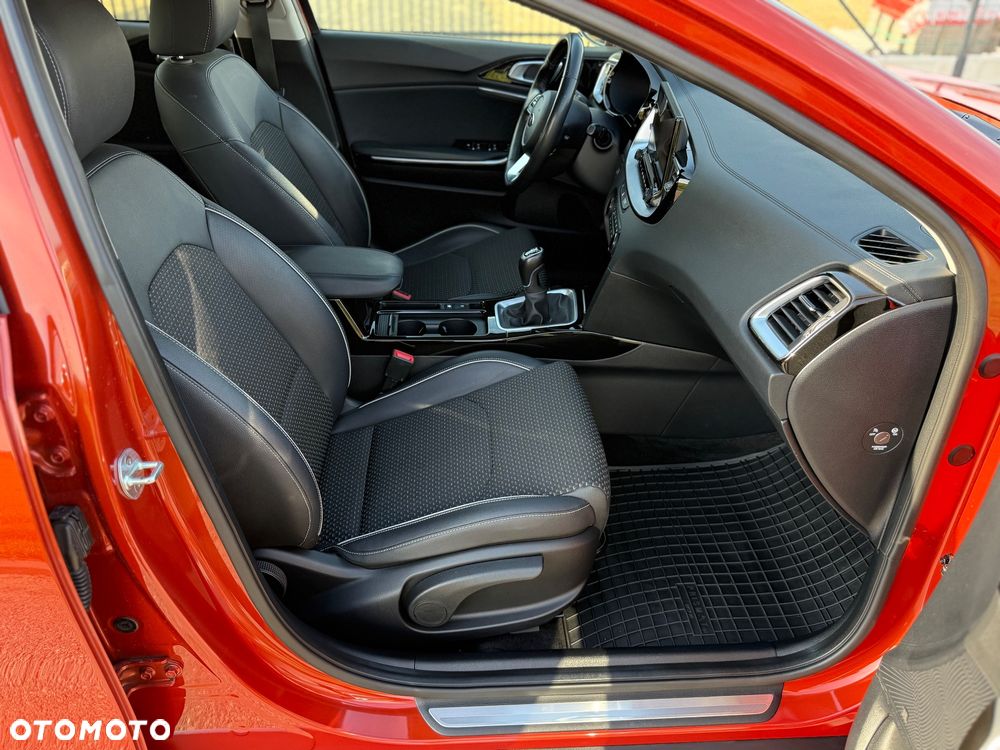 Kia XCeed 1.6 T-GDI L Business Line - 21