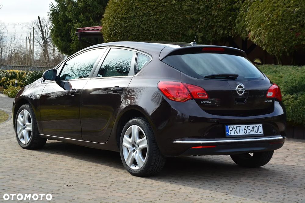 Opel Astra 1.4 ecoFLEX - 4