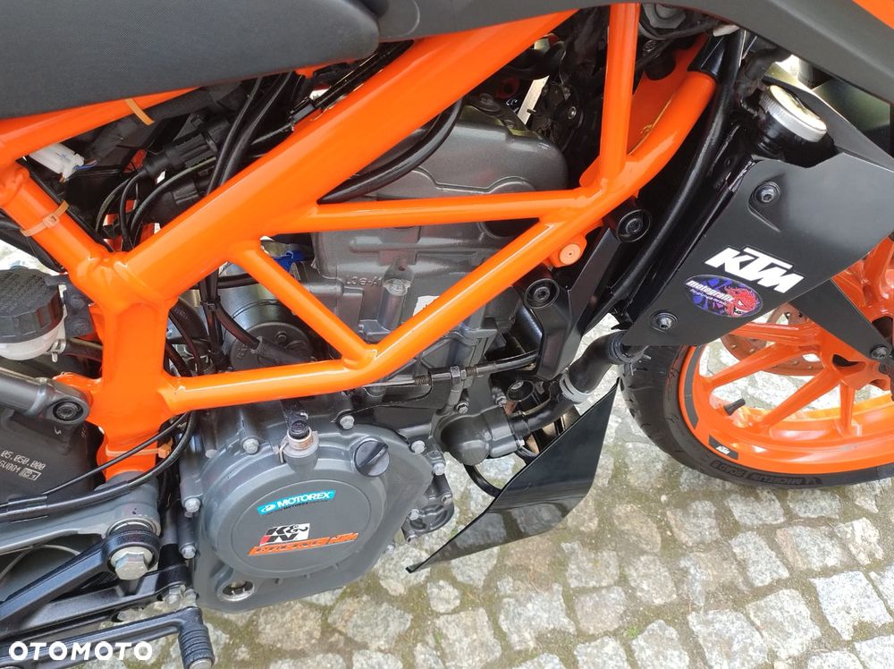 KTM Duke 125 - 35