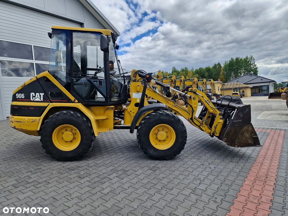 Caterpillar 906 - 8