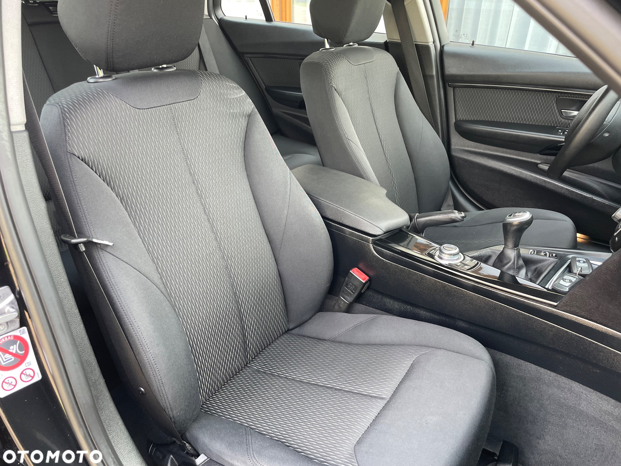 BMW Seria 3 - 38