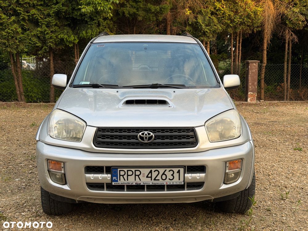 Toyota RAV4 D-4D 4x4 - 2