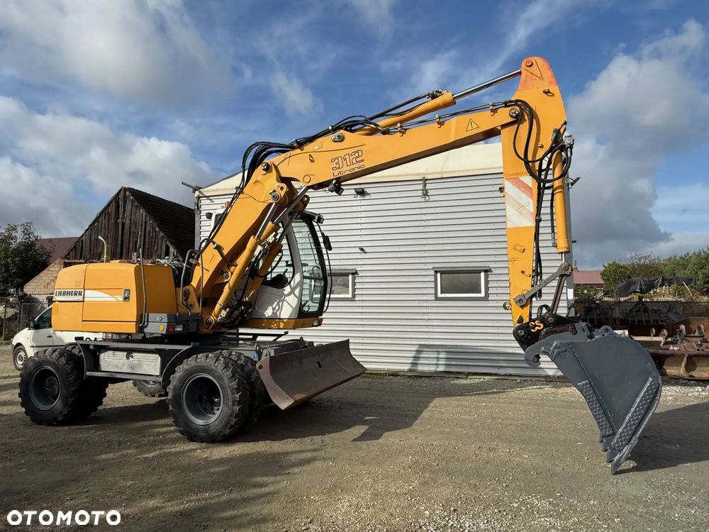 Liebherr A 312 - 2
