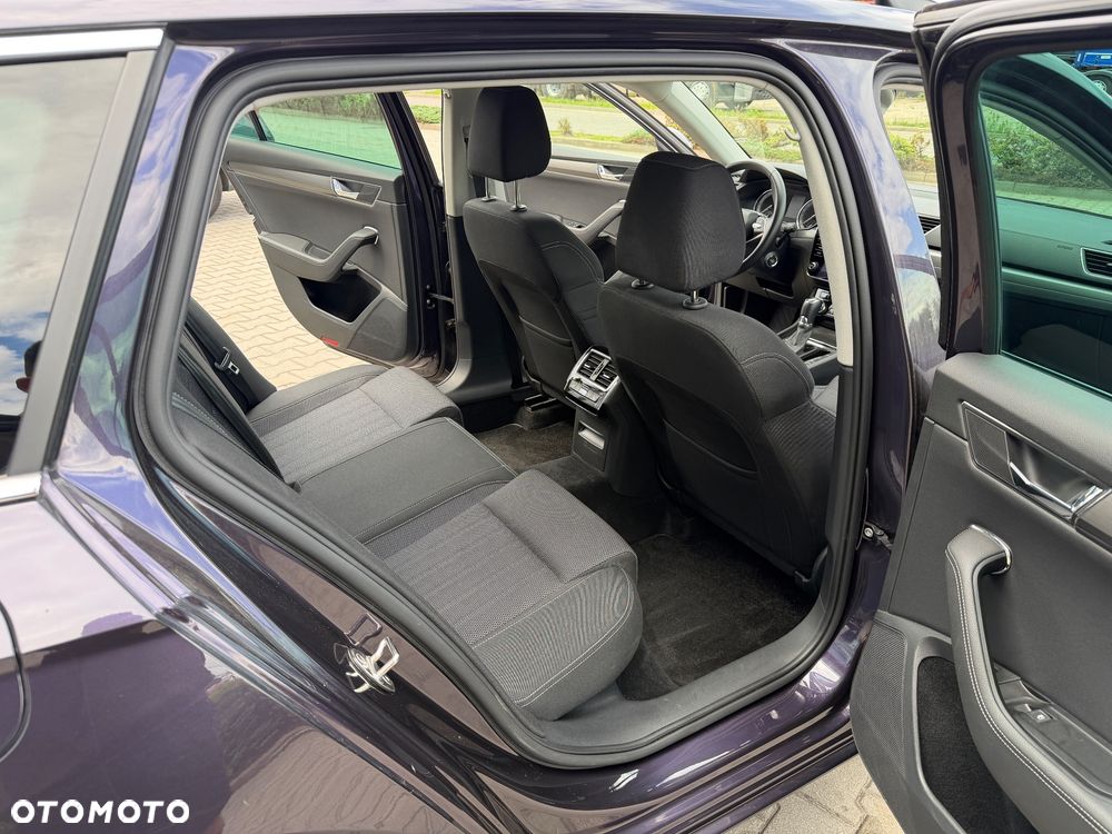 Skoda Superb 2.0 TDI SCR Style DSG - 17