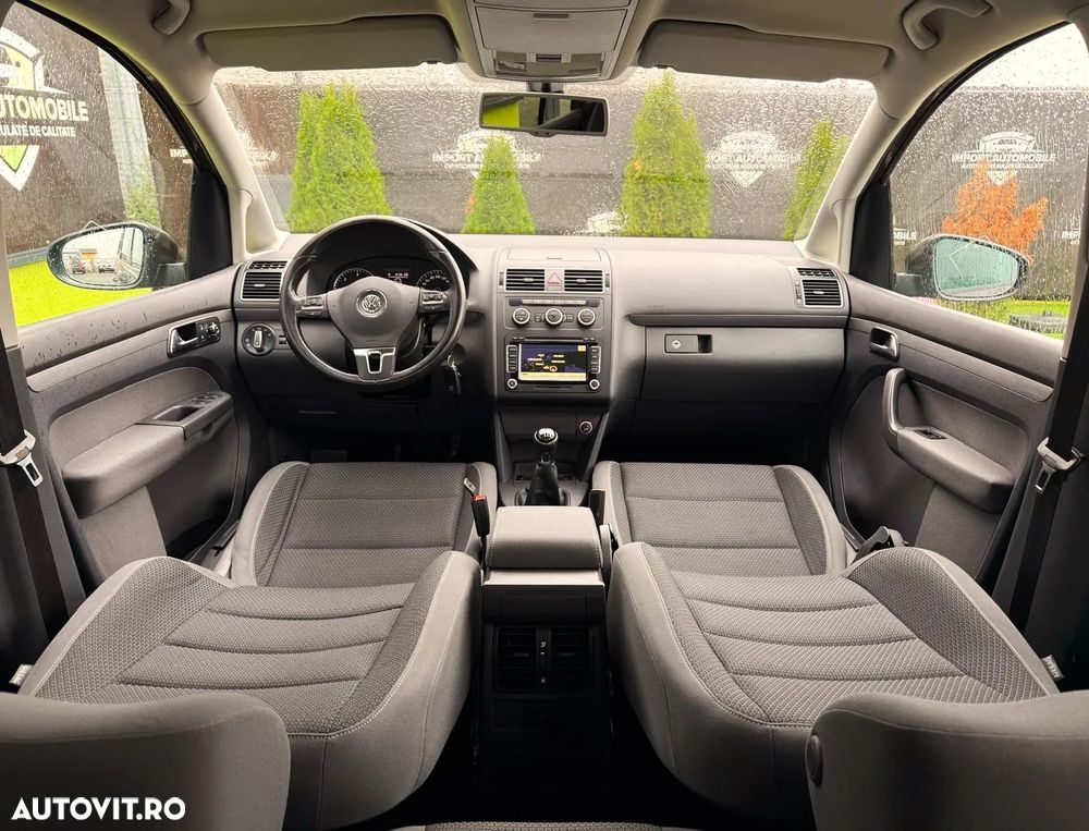 Volkswagen Touran 1.6 TDI DPF BlueMotion Technology Highline - 23
