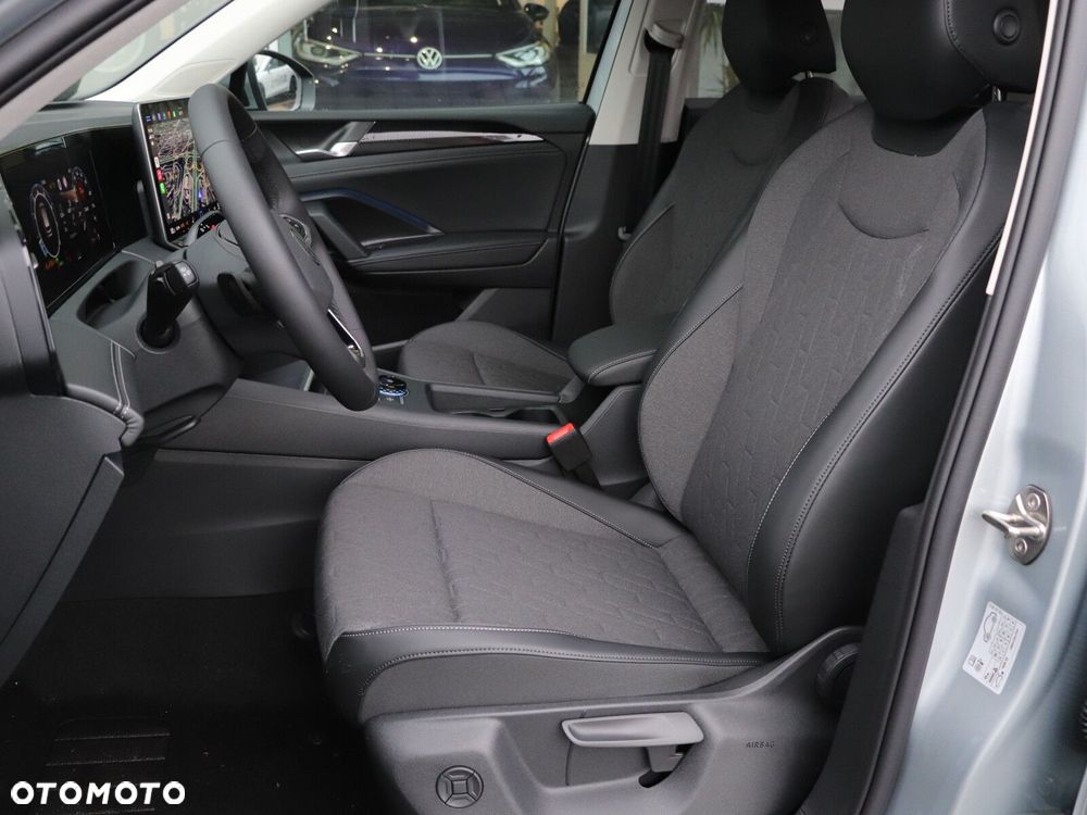 Volkswagen Tiguan - 12