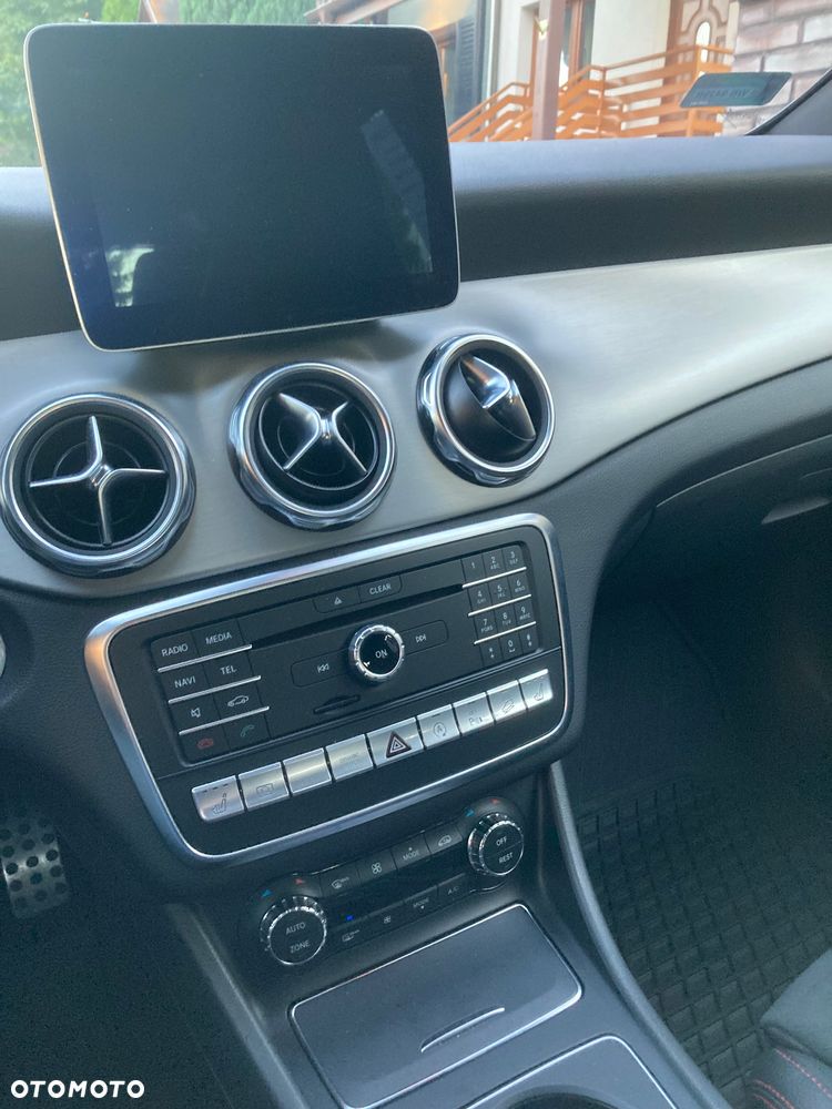 Mercedes-Benz GLA 220 4-Matic - 7