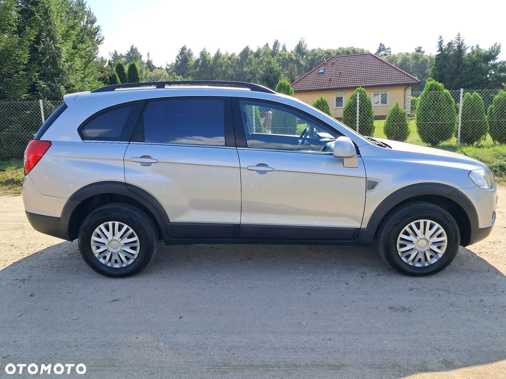 Chevrolet Captiva 2.4 2WD 5 Sitzer LS - 9