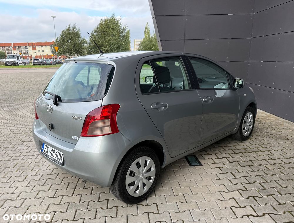 Toyota Yaris 1.0 Luna A/C - 4