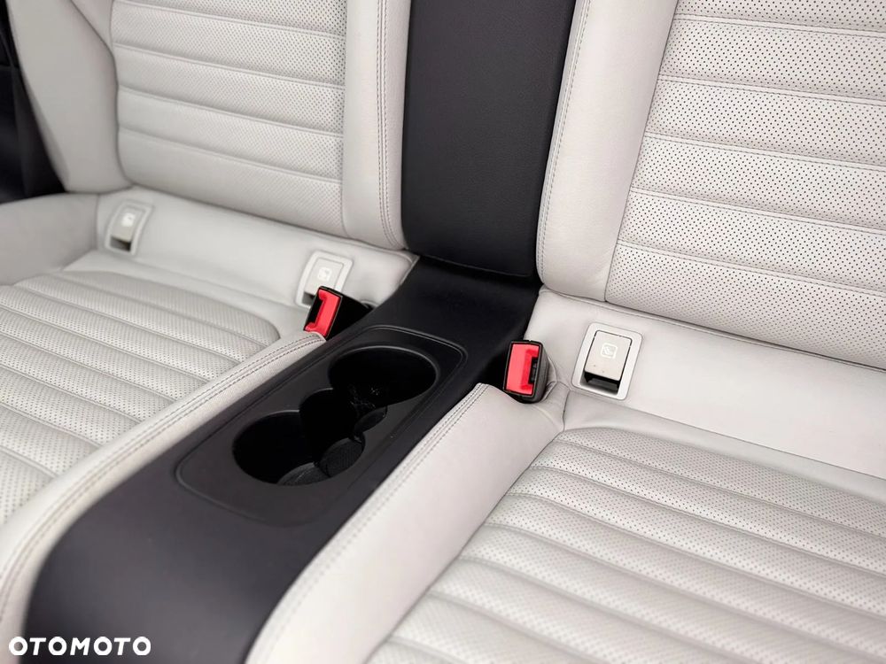 Mercedes-Benz Klasa C 200 4-Matic 9G-Tronic - 11