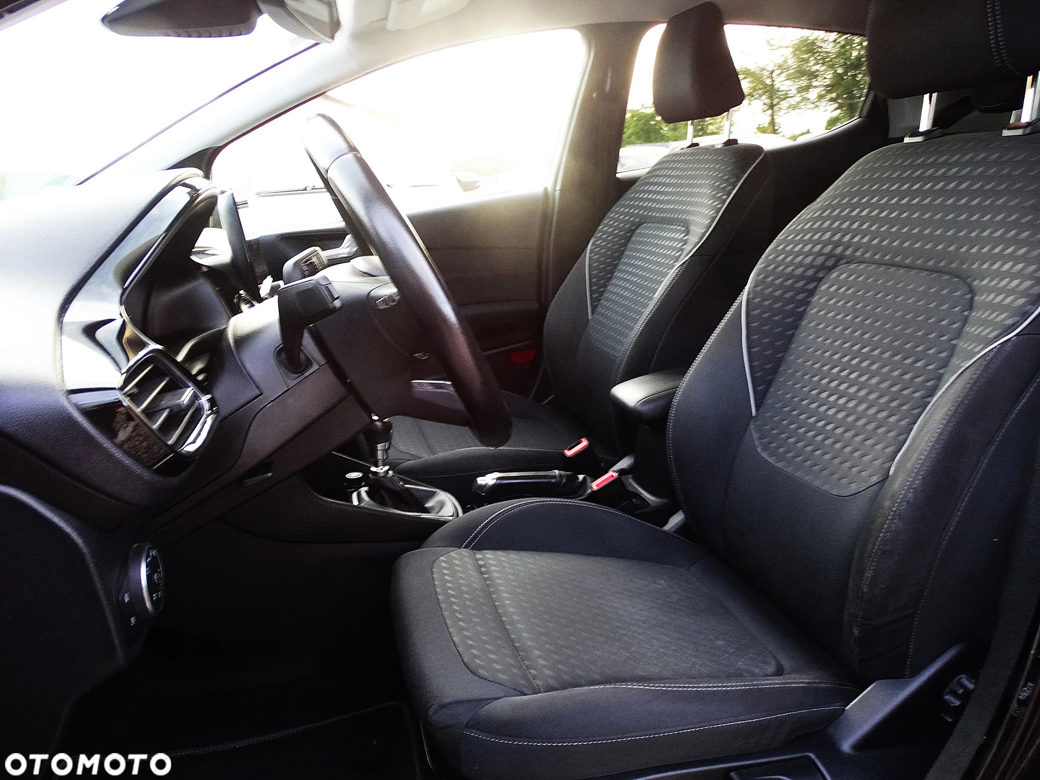 Ford Fiesta 1.0 EcoBoost Start-Stop Titanium - 17
