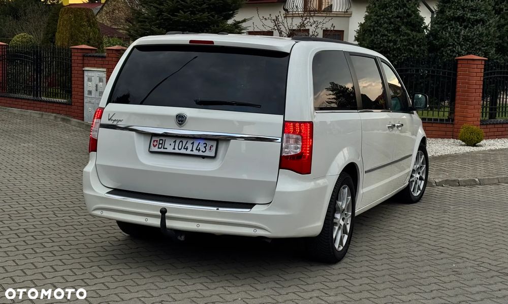 Lancia Voyager 2.8 Multijet 16v Platinum - 15