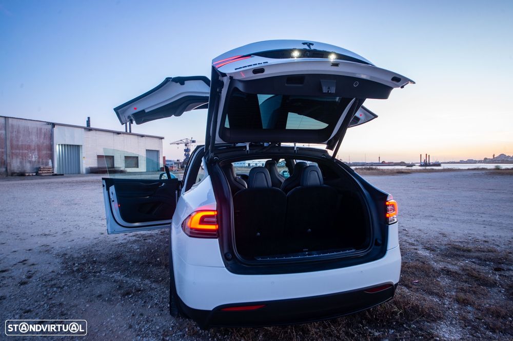 Tesla Model X P100D - 16
