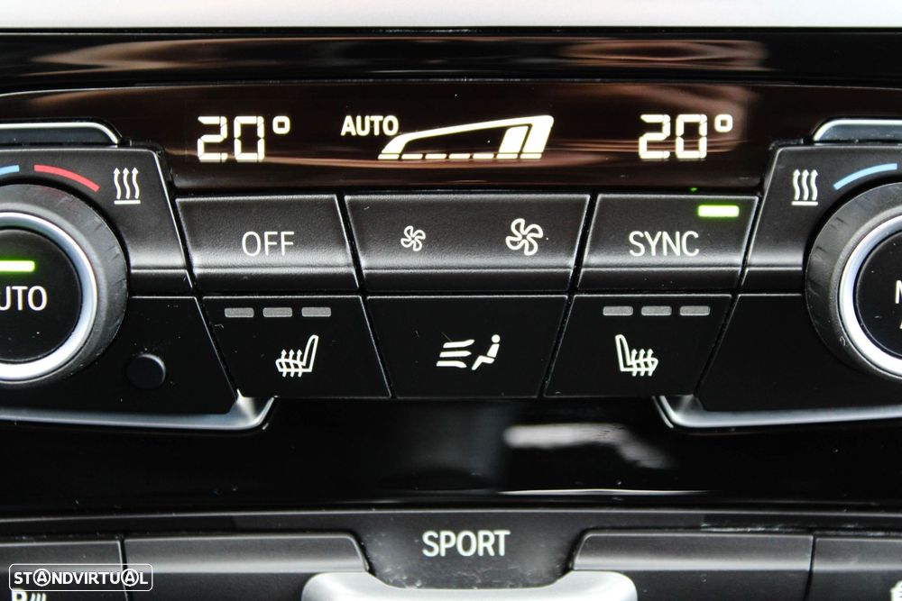 BMW 218 Gran Tourer d 7L Line Luxury - 46