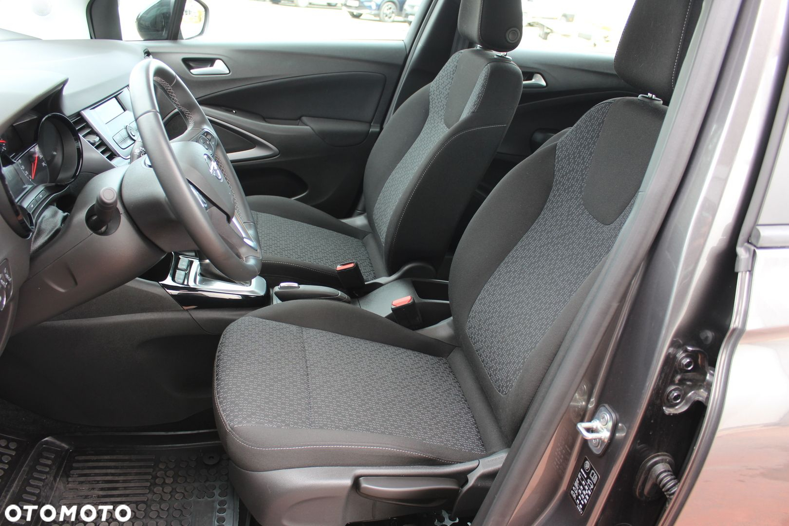 Opel Crossland - 13