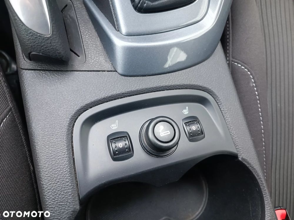 Ford Focus 1.6 EcoBoost Titanium - 23
