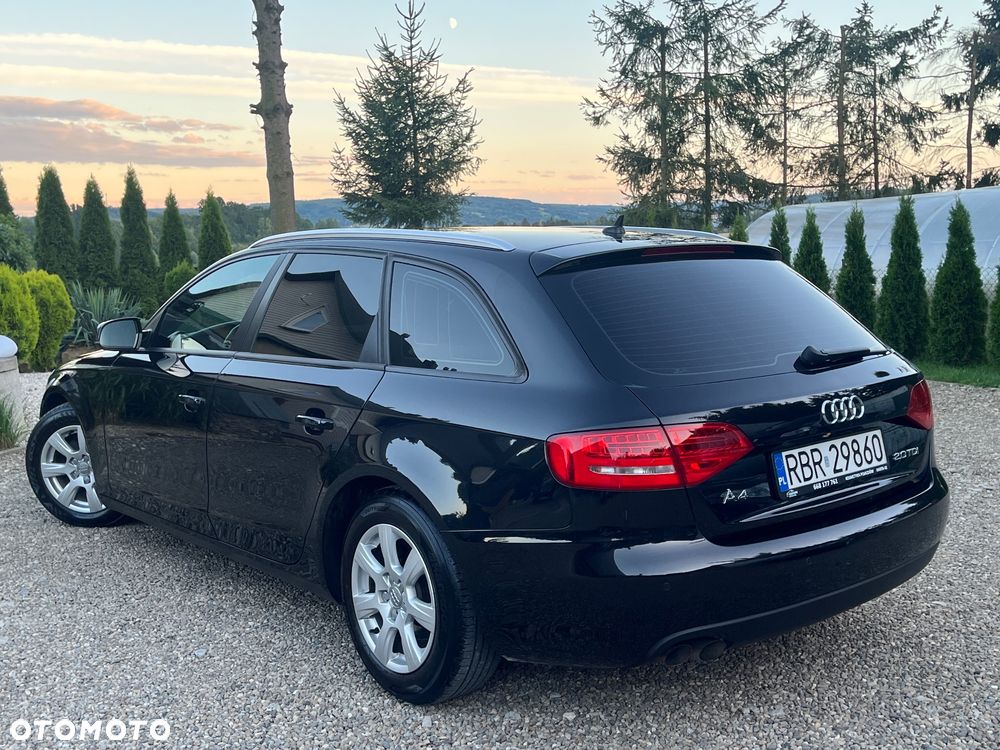Audi A4 Avant - 11