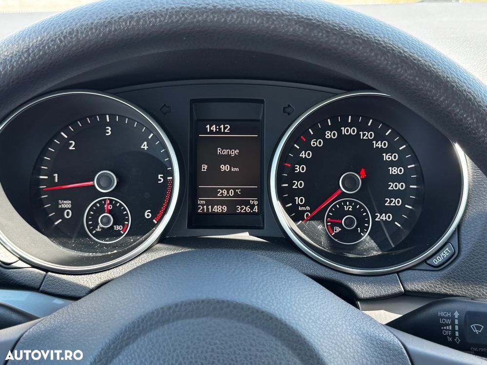 Volkswagen Golf 1.6 TDI BlueMotion Technology Comfortline - 10