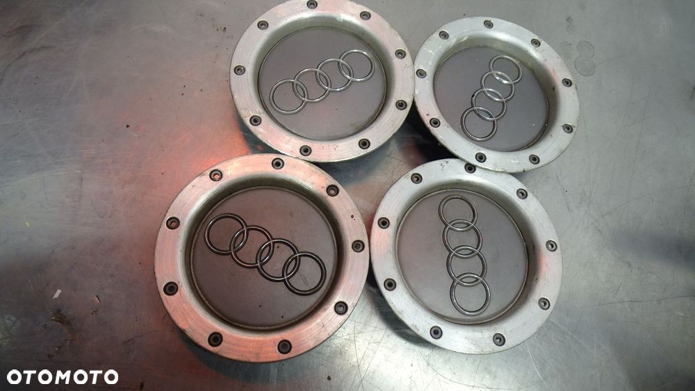 DEKIELKI KPL AUDI A4 1.9 8D0601165K - 1