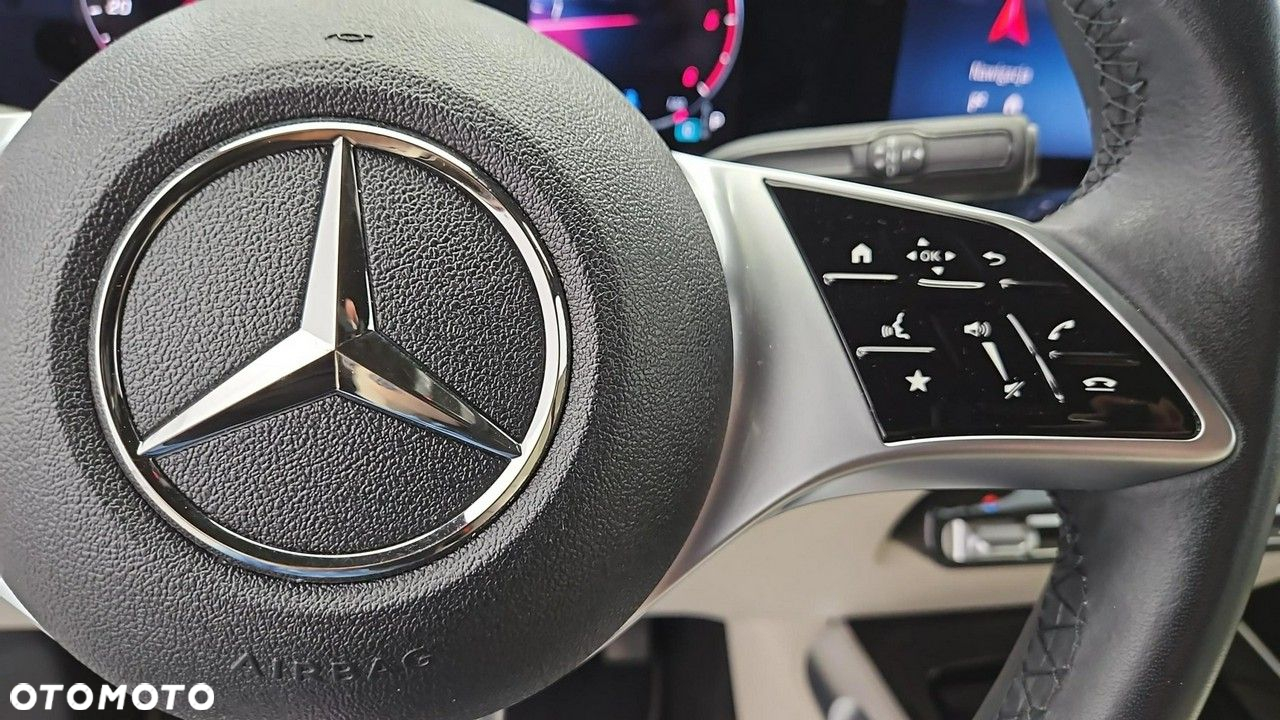 Mercedes-Benz GLB - 15