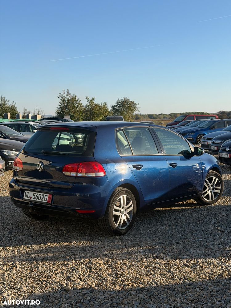 Volkswagen Golf - 11